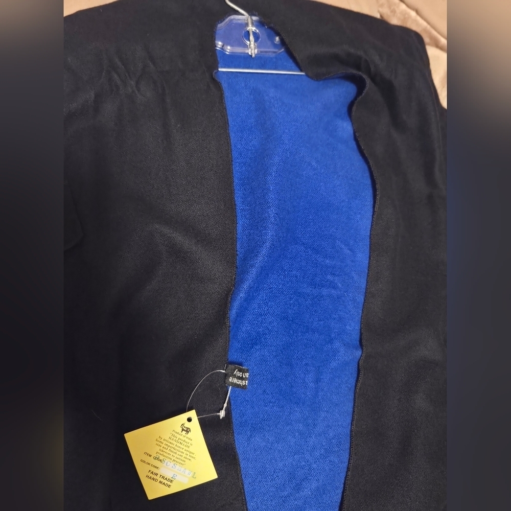 Elegant Black and Blue Women's Cape 100% Cashmere - Picture 8 of 11